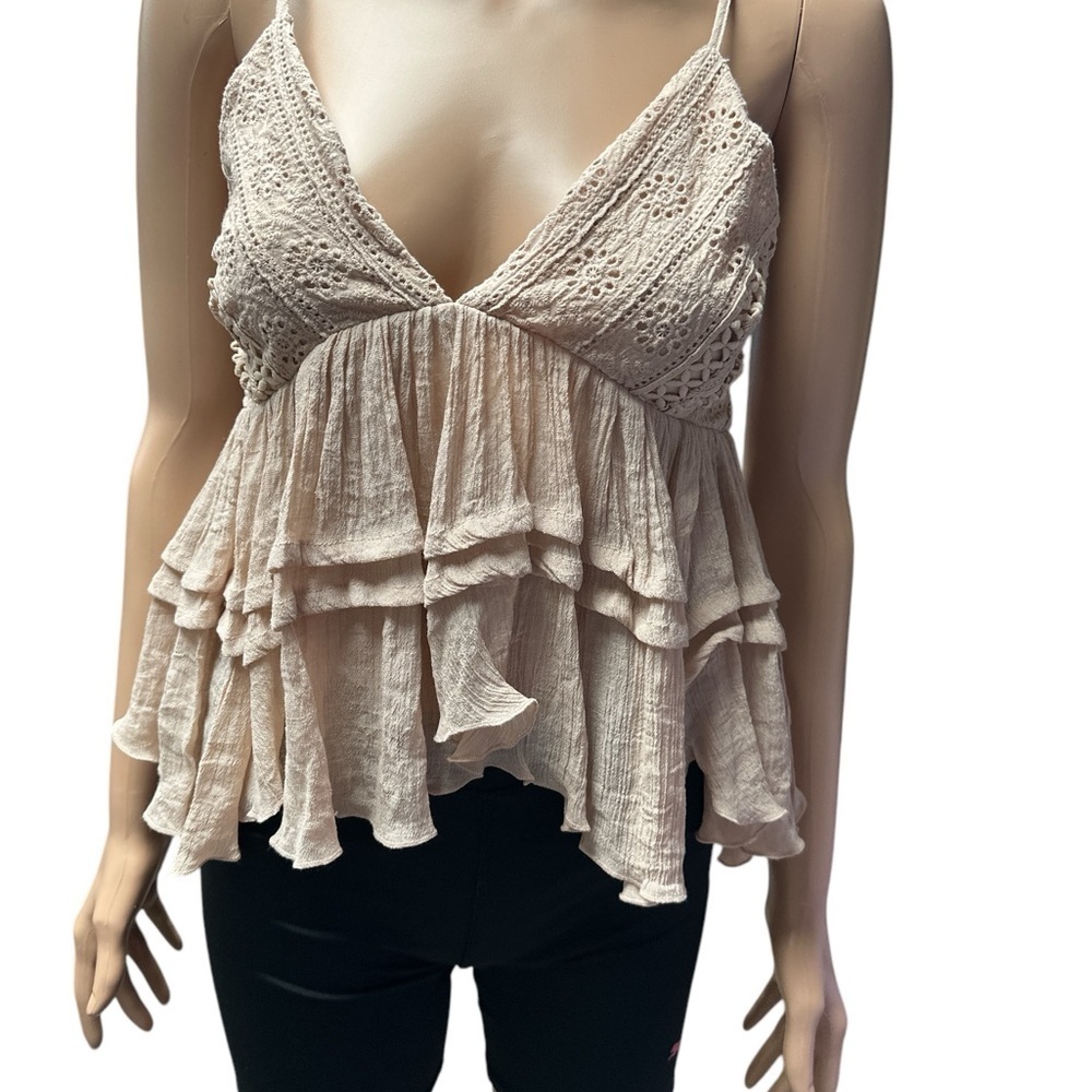 Millibon - EC - Elegant Beige Lace Tiered Women's Top